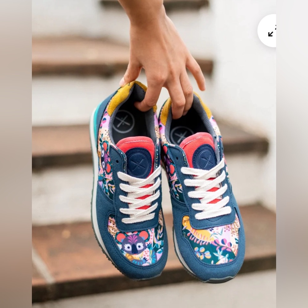 Women’s Floral Accent Multicolor Sneakers - Casual Comfort - Picture 15 of 16